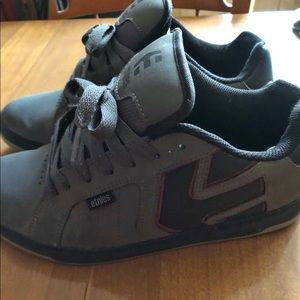 Etnies skate shoes
